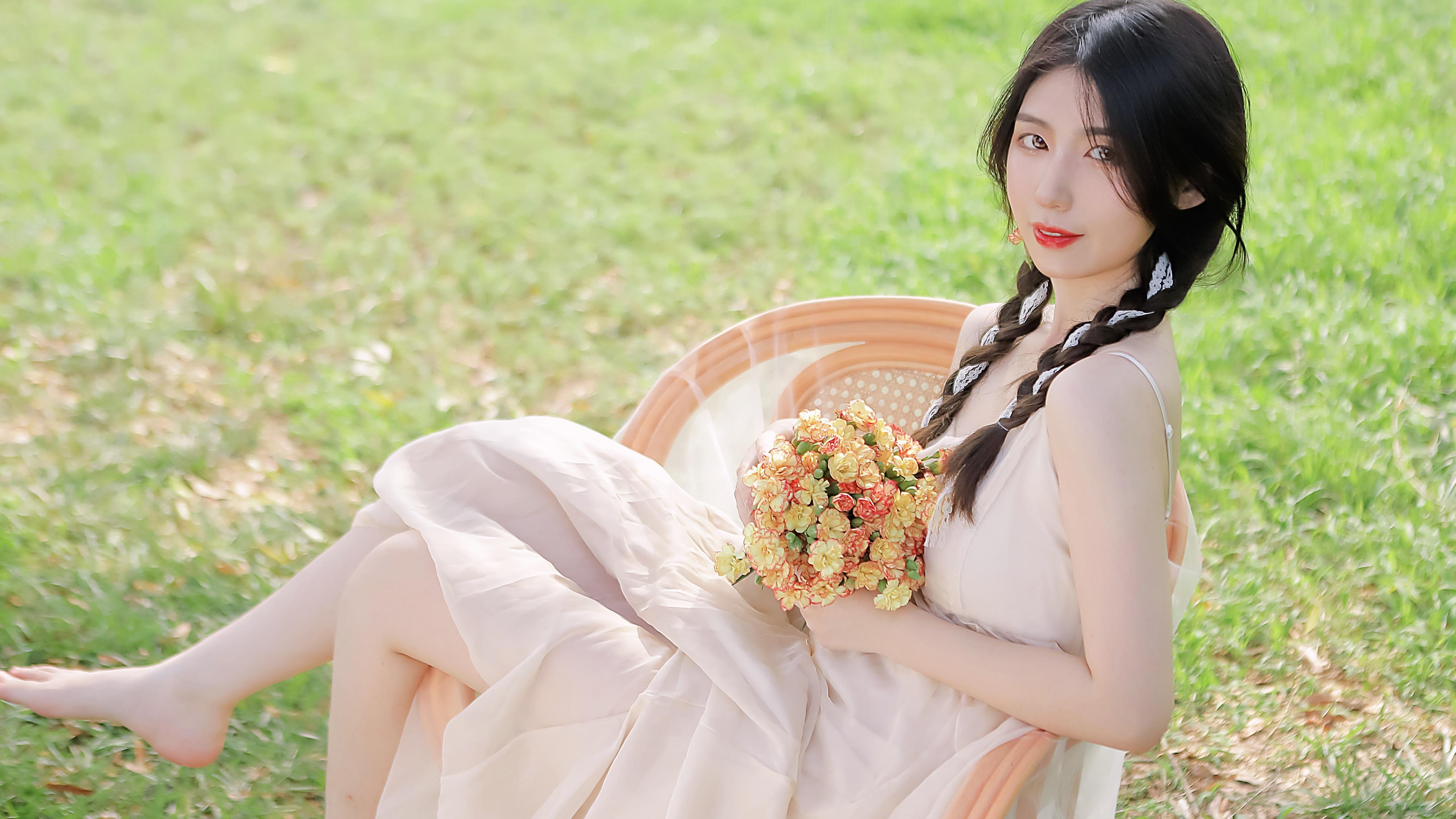 国家移民管理局：今年6月全国共签发普通护照198.4万本